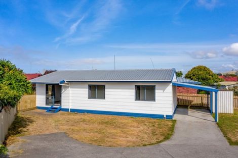 Photo of property in 25b Lyn Grove, Papamoa Beach, Papamoa, 3118