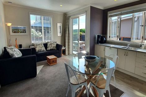 Photo of property in 31 Puriri Terrace, Roslyn, Palmerston North, 4414