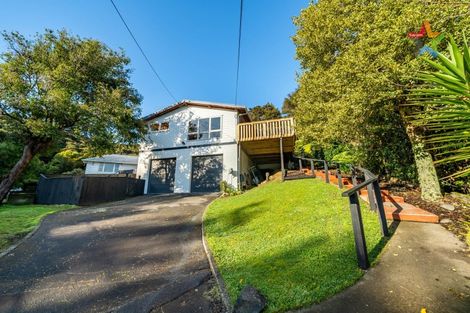 Photo of property in 38 James Grove, Stokes Valley, Lower Hutt, 5019