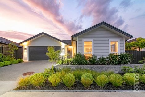 Photo of property in 23 Dida Park Drive, Kumeu, 0810