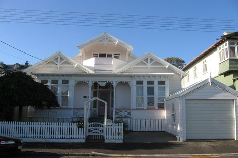 Photo of property in 17 Rattray Street, Devonport, Auckland, 0624