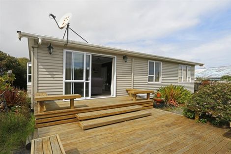 Photo of property in 5 Whitcombe Road, Opunake, 4616