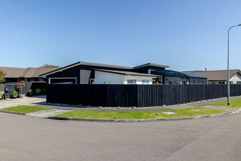Photo of property in 2 Morocco Terrace, Kelvin Grove, Palmerston North, 4414