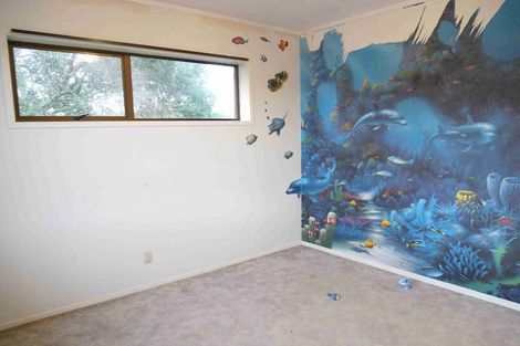 Photo of property in 35 Kirby Street, Glendene, Auckland, 0602