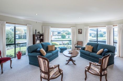 Photo of property in 11 Barrett Drive, Waikanae Beach, Waikanae, 5036