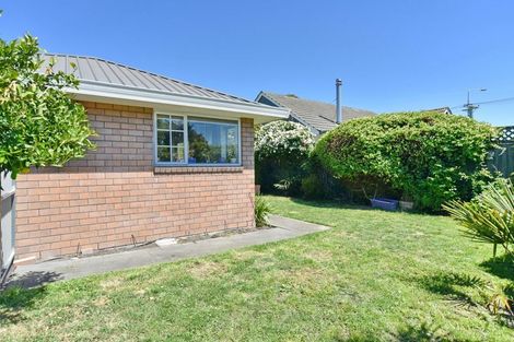 Photo of property in 125 Sawyers Arms Road, Northcote, Christchurch, 8052