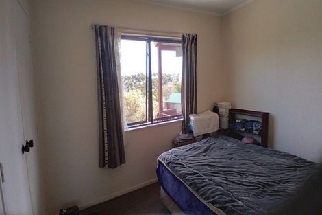 Photo of property in 78 Totaravale Drive, Totara Vale, Auckland, 0629