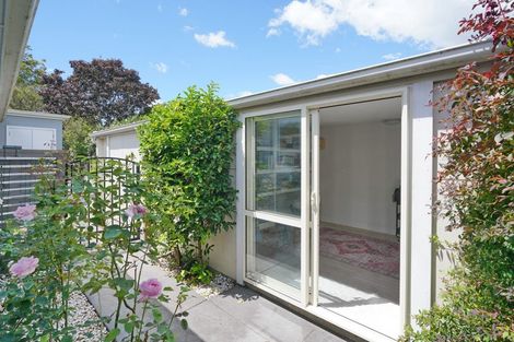 Photo of property in 17 Joyce Crescent, Ilam, Christchurch, 8041