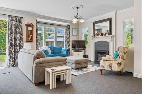 Photo of property in 112 Princess Street, Waitara, 4383