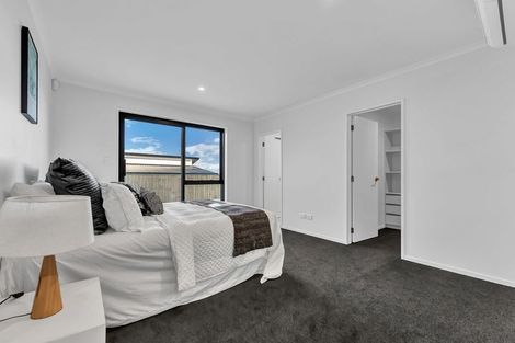 Photo of property in 8 Viv Green Place, Pokeno, 2402