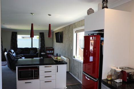 Photo of property in 8 Clutha Street, Alexandra, 9320