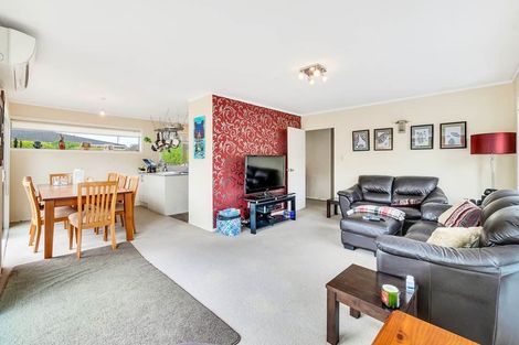 Photo of property in 22 Scarlock Avenue, Browns Bay, Auckland, 0630