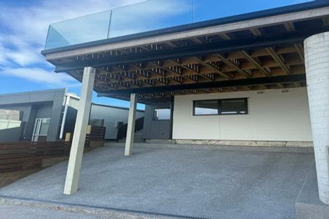 Photo of property in 10 Pari Tai Way, Houghton Bay, Wellington, 6023