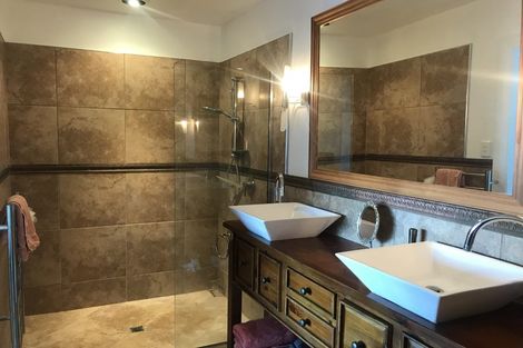 Photo of property in 93 Omokoroa Road, Omokoroa, 3114