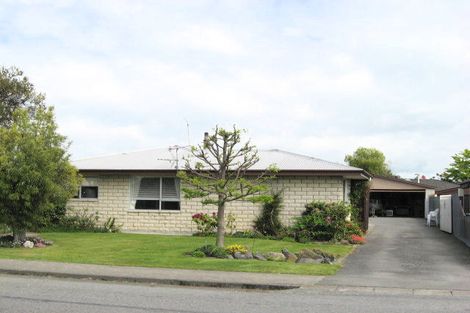Photo of property in 19 Akaroa Street, Kaiapoi, 7630