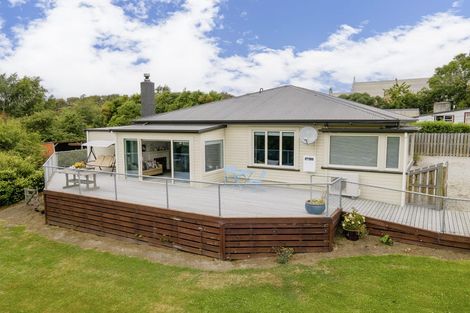 Photo of property in 8 London Street, Hampden, 9410