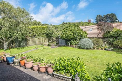 Photo of property in 22 Kaitawa Crescent, Paraparaumu, 5032