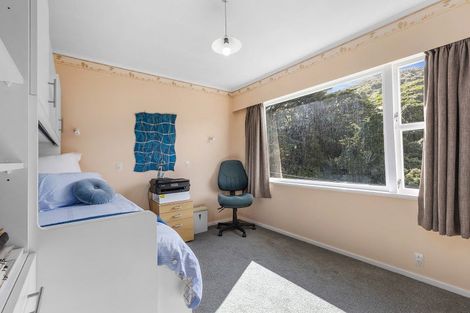 Photo of property in 76 Spencer Street, Crofton Downs, Wellington, 6035