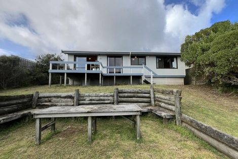 Photo of property in 25 Oratia Street, Waikanae Beach, Waikanae, 5036