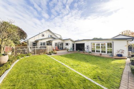 Photo of property in 21 Alan Street, Palmerston North, 4414