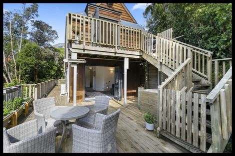 Photo of property in 32 Silverstream Road, Crofton Downs, Wellington, 6035