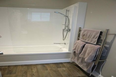 Photo of property in 34 Pipitea Street, Thorndon, Wellington, 6011