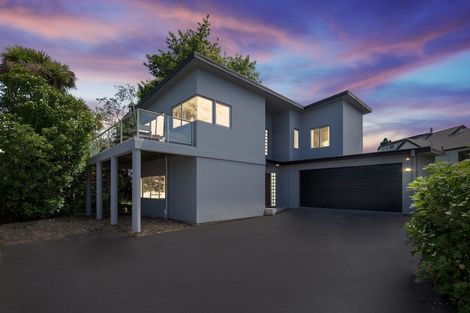 Photo of property in 20b Grand Vue Road, Kawaha Point, Rotorua, 3010