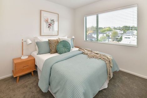 Photo of property in 2/77 Marlborough Avenue, Glenfield, Auckland, 0629