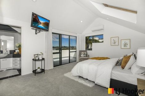 Photo of property in 82 Glenross Drive, Wattle Downs, Auckland, 2103