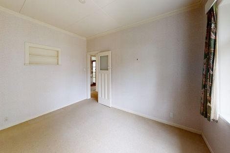 Photo of property in 12 Saint Leonard Street, Saint Johns Hill, Whanganui, 4501