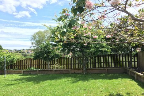 Photo of property in 103 Prince Regent Drive, Half Moon Bay, Auckland, 2012