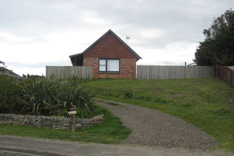 Photo of property in 10 Arataki Street, Waitarere Beach, Levin, 5510