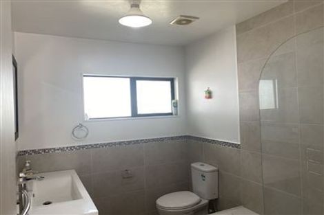 Photo of property in 87b Kaurilands Road, Titirangi, Auckland, 0604