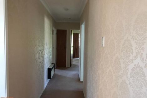 Photo of property in 2/102 Sandwich Road, St Andrews, Hamilton, 3200