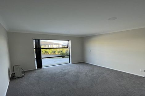 Photo of property in 10 Captain Rings Drive, Papakura, 2110