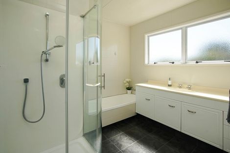 Photo of property in 4 Rosebank Terrace, Stoke, Nelson, 7011