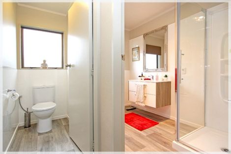 Photo of property in 60 Nash Parade, Foxton Beach, Foxton, 4815