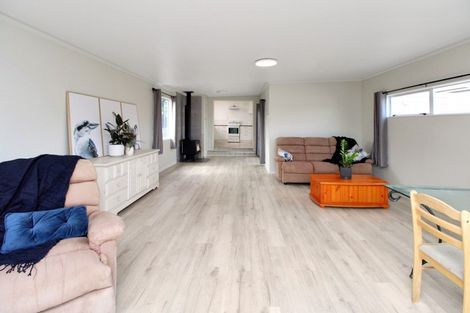 Photo of property in 64 Allardice Street, Dannevirke, 4930