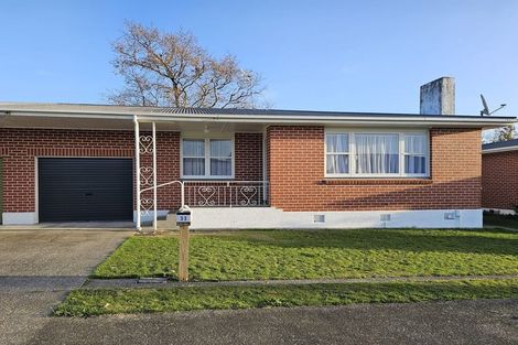 Photo of property in 33 Stuckey Street, Levin, 5510