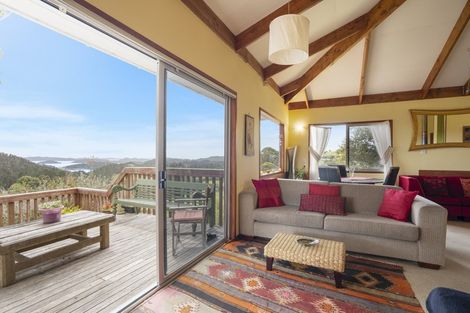 Photo of property in 250 Paroa Bay Road, Russell, 0272