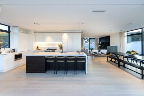 Photo of property in 8a Beachville Road, Redcliffs, Christchurch, 8081