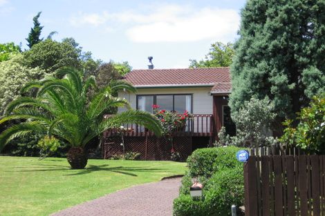 Photo of property in 7 Castlewood Grove, Blockhouse Bay, Auckland, 0600