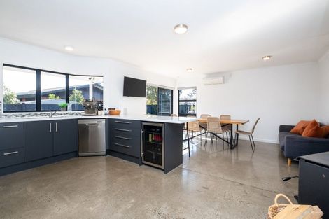 Photo of property in 14 Legorne Lane, Havelock North, 4130