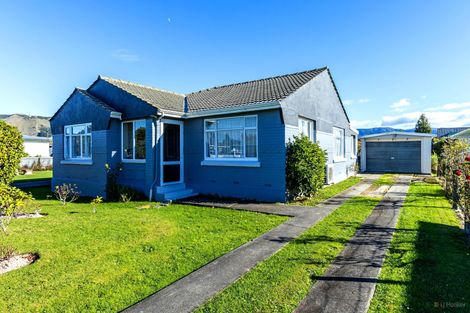 Photo of property in 56 Rhodes Street, Waimate, 7924
