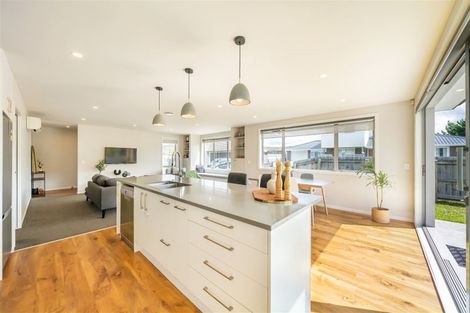 Photo of property in 14 Poulson Grove, Trentham, Upper Hutt, 5018