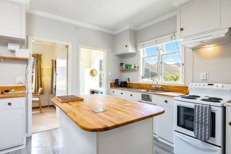 Photo of property in 5 Cook Street, Havelock, 7100