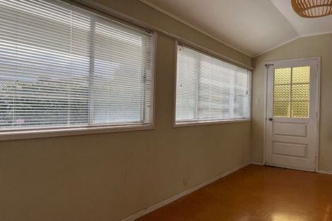 Photo of property in 6 Raines Avenue, Forrest Hill, Auckland, 0620