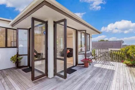 Photo of property in 17 Armagh Road, Blockhouse Bay, Auckland, 0600