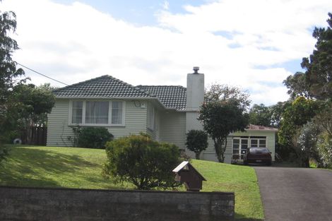 Photo of property in 15 Waione Avenue, Te Atatu Peninsula, Auckland, 0610