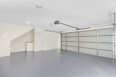 Photo of property in 42 Black Teal Close, Unsworth Heights, Auckland, 0632